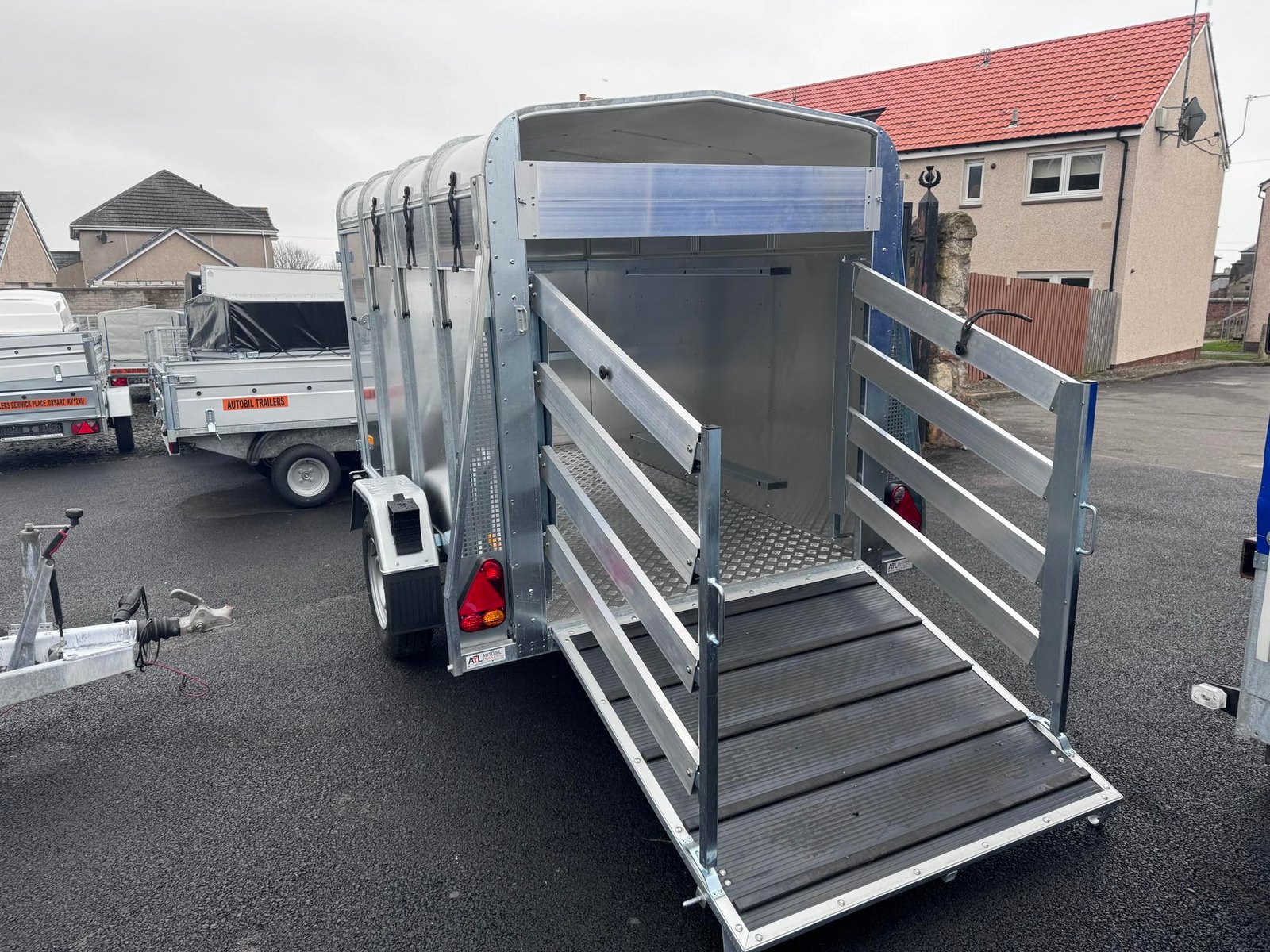 Brand New Niewiadow VT1326H Single Axle Livestock/ Sheep Trailer 1300KG Braked - Image 5