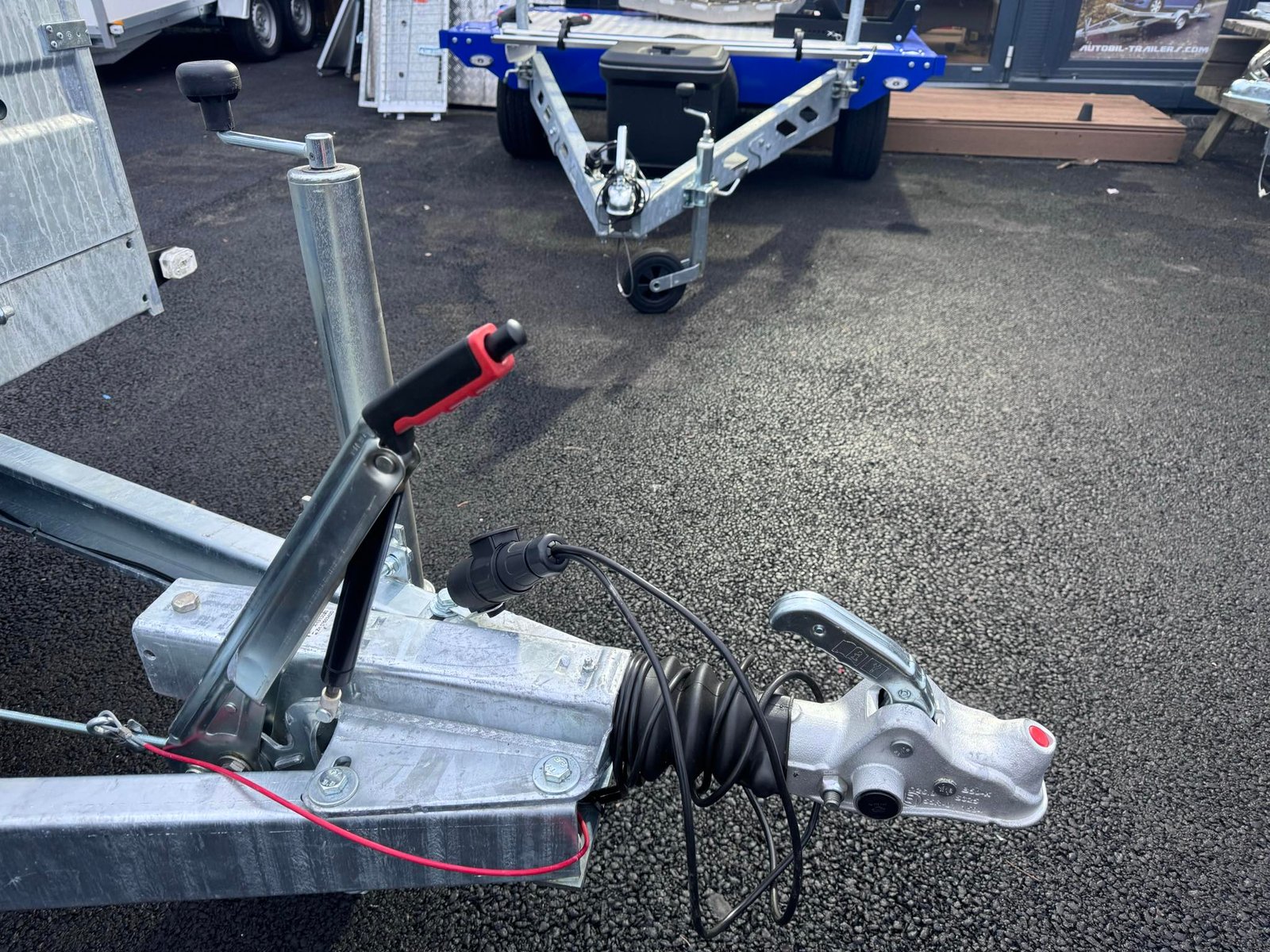 B300 DOUBLE AXLE MASTER WITH 40CM MESH 2700KG - Image 5