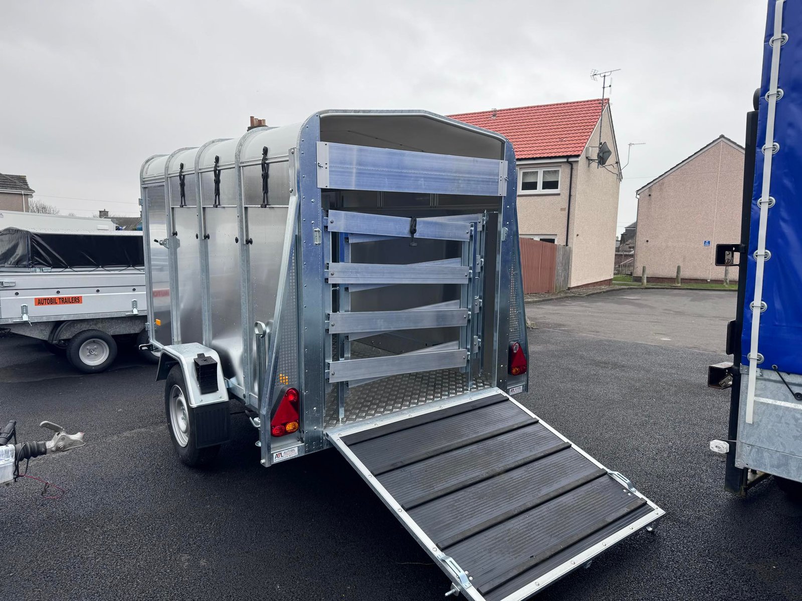 Brand New Niewiadow VT1326H Single Axle Livestock/ Sheep Trailer 1300KG Braked - Image 4
