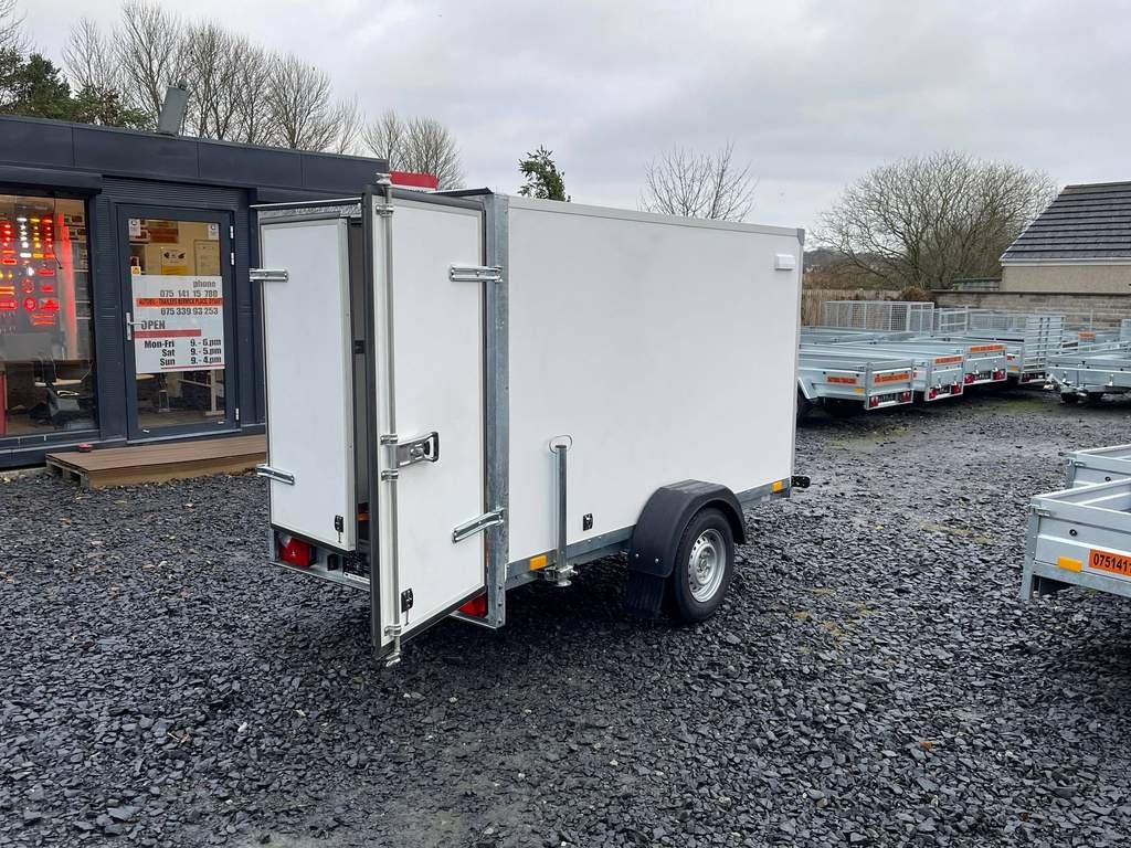 BRAND NEW 8.2FT X 5FT X 5FT SINGLE AXLE BOX TRAILER WITH BARN DOORS 1300KG BRAKED - Image 12
