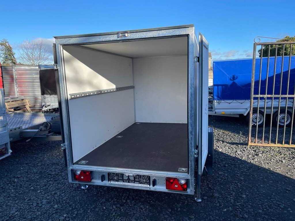 BRAND NEW 8.2FT X 5FT X 5FT SINGLE AXLE BOX TRAILER WITH BARN DOORS 1300KG BRAKED - Image 14
