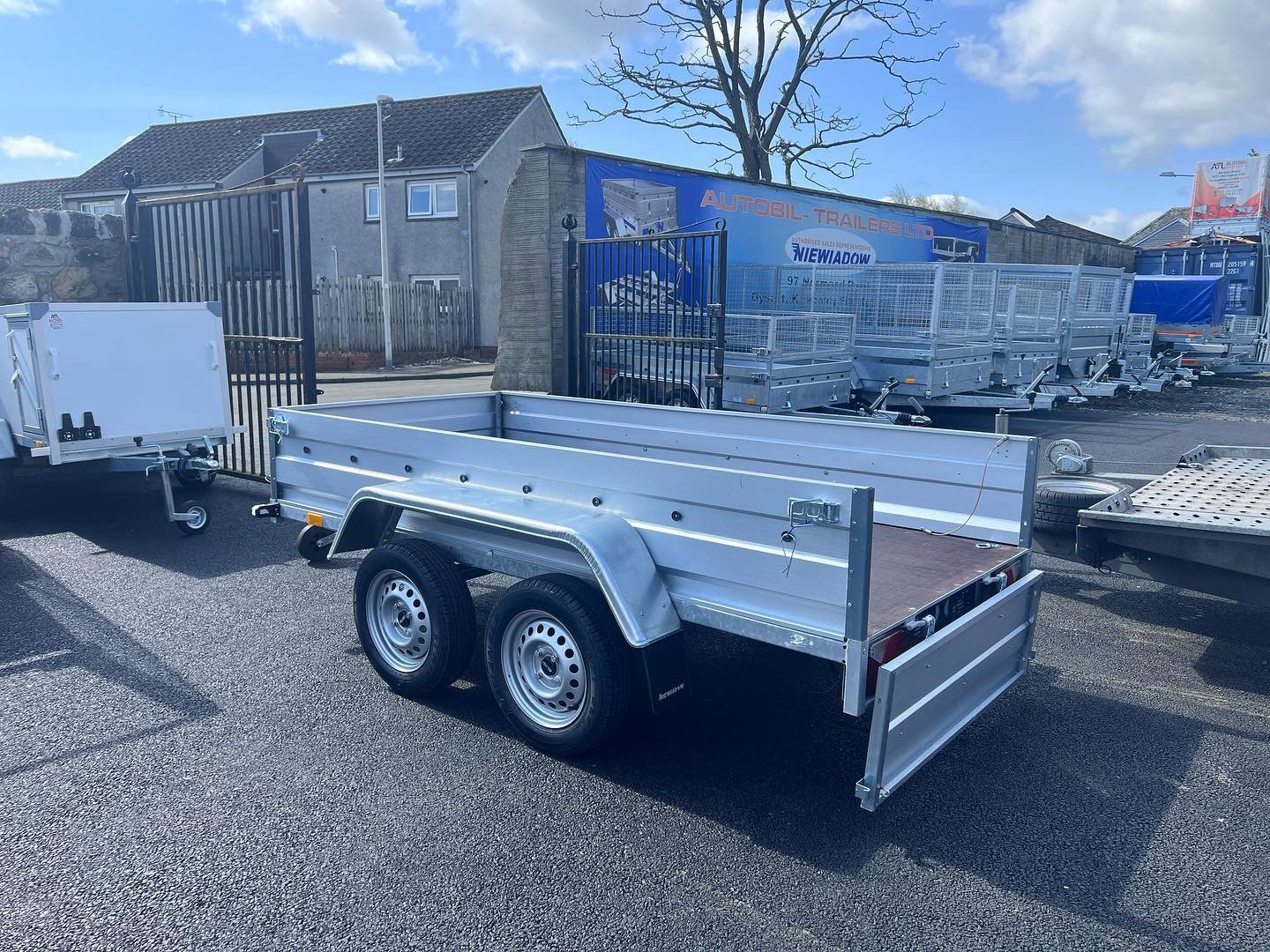 B265 TWIN AXLE FLAT TRAILER - Image 4