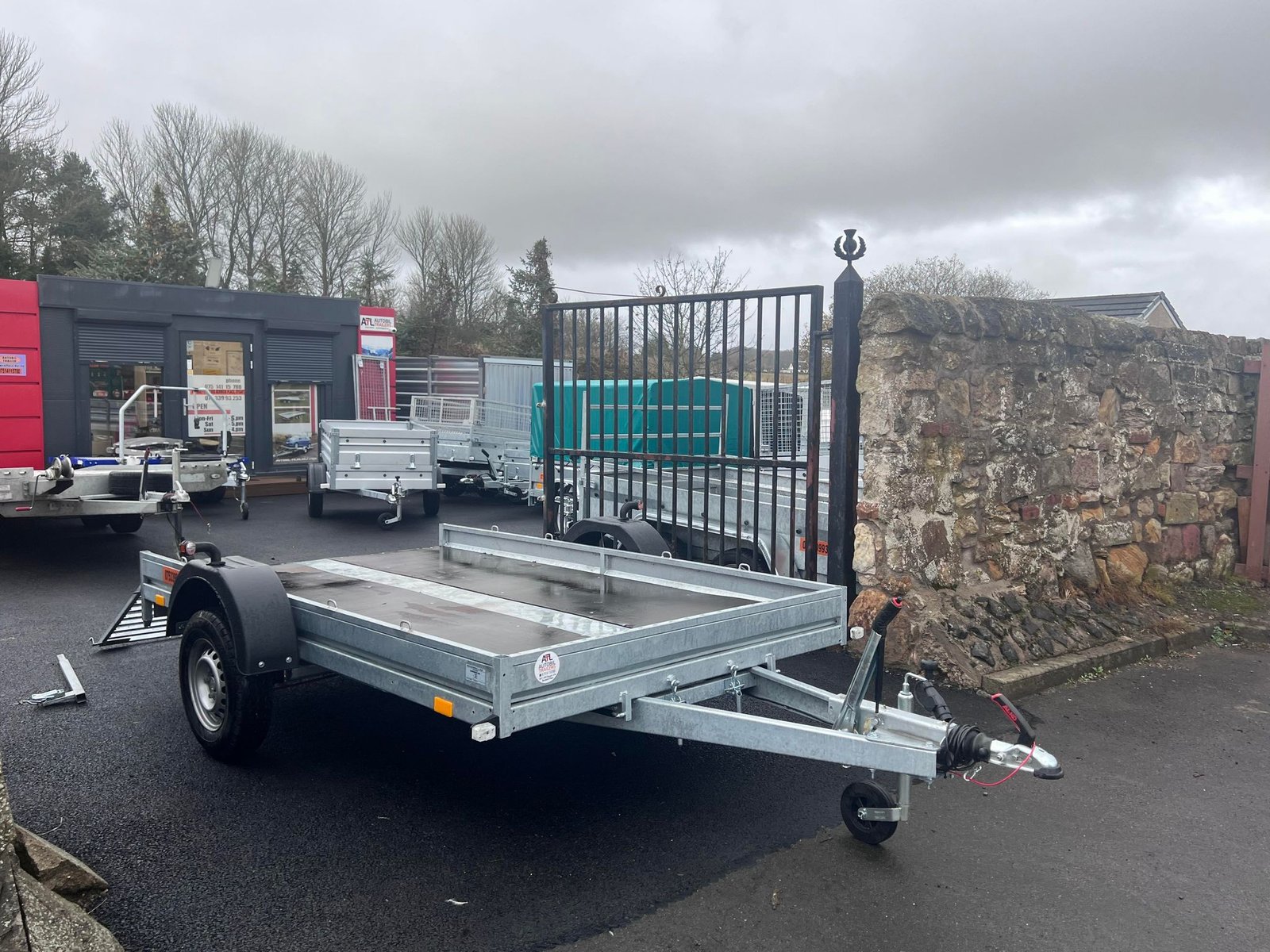 BRAND NEW NIEWIADOW SMART CAR TRANSPORTER/ QUAD TRAILER SINGLE AXLE BRAKED 1300KG - Image 2