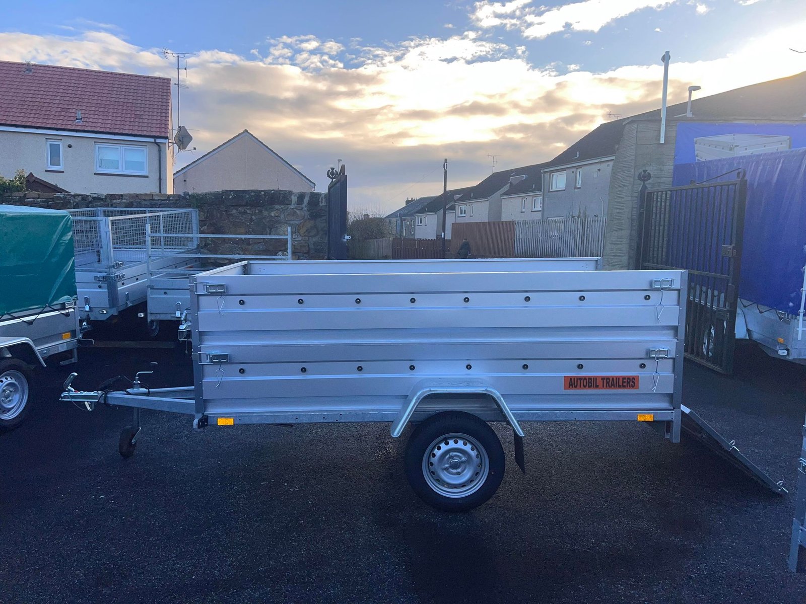 B265 SINGLE AXLE DOUBLE BROADSIDE