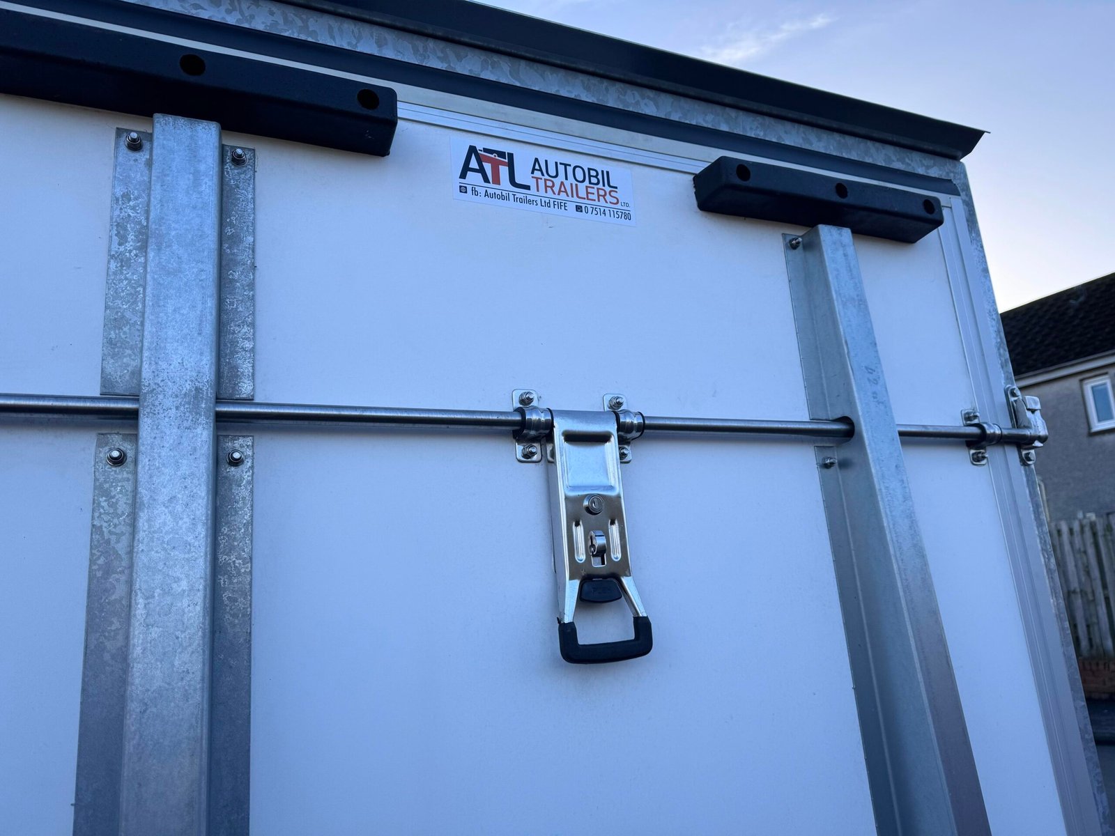 BRAND NEW BOX TRAILER 8FT x 5FT x 6FT WITH A RAMP UNBRAKED 750KG - Image 6