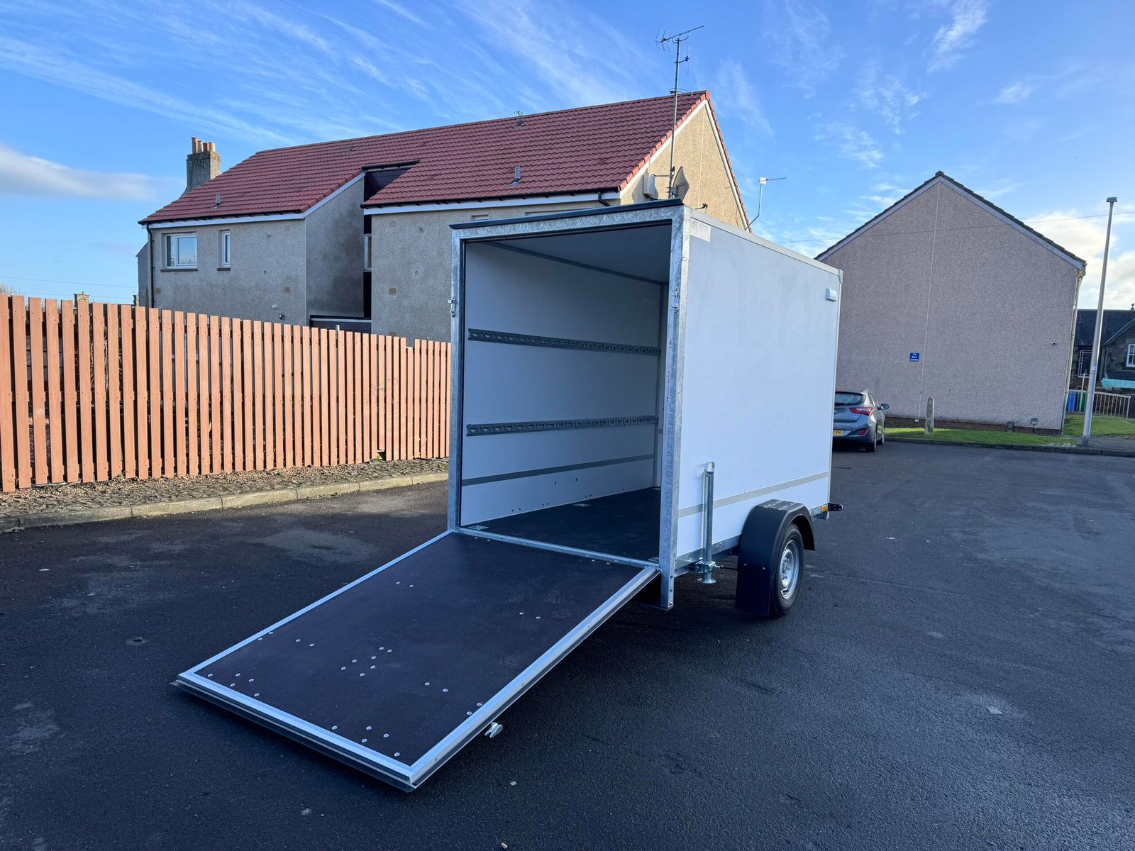 BRAND NEW BOX TRAILER 8FT x 5FT x 6FT WITH A RAMP UNBRAKED 750KG - Image 7