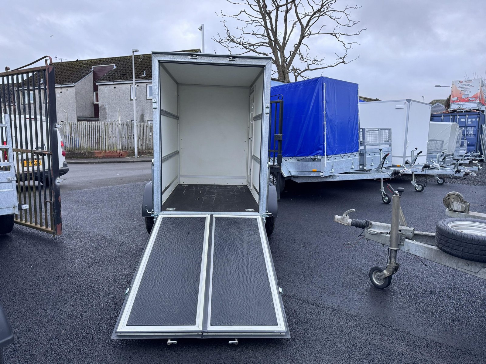 Brand new 6,7ft x 3,8ft x 5ft Single Axle Box Trailer 1300KG Braked - Image 5