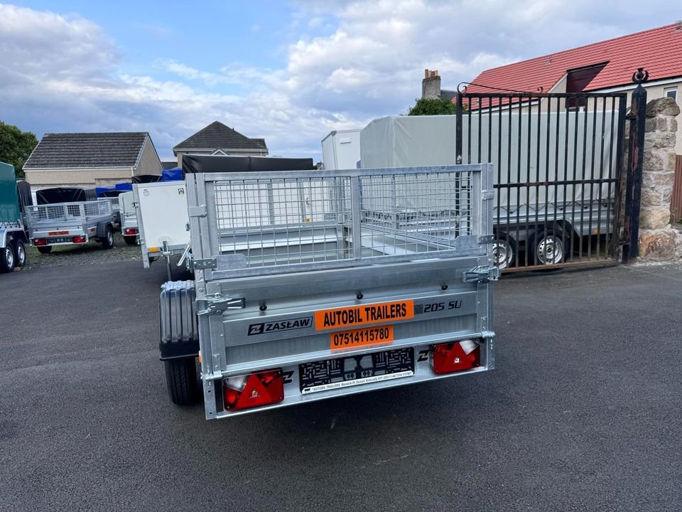 Zaslaw 205su (7ftx4ft) single axle tipping trailer with 40cm mesh - Image 5