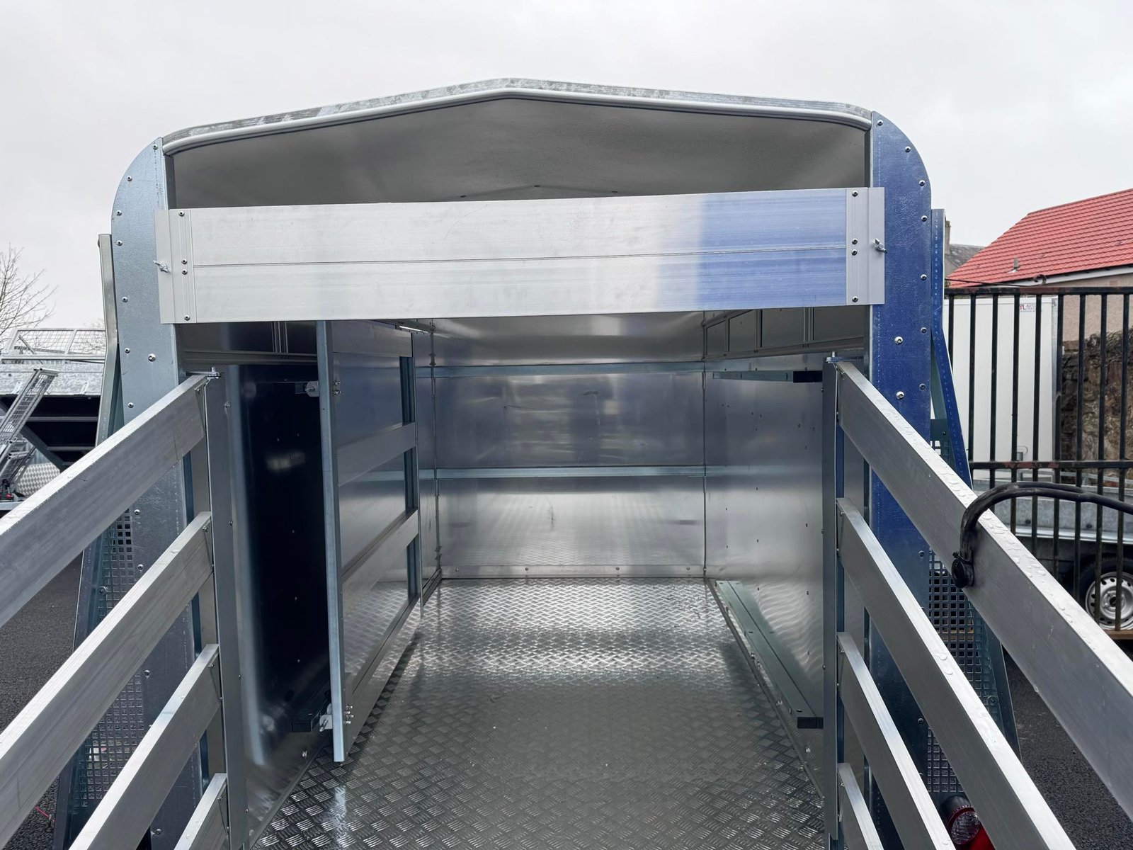 Brand New Niewiadow VT1326H Single Axle Livestock/ Sheep Trailer 1300KG Braked - Image 8