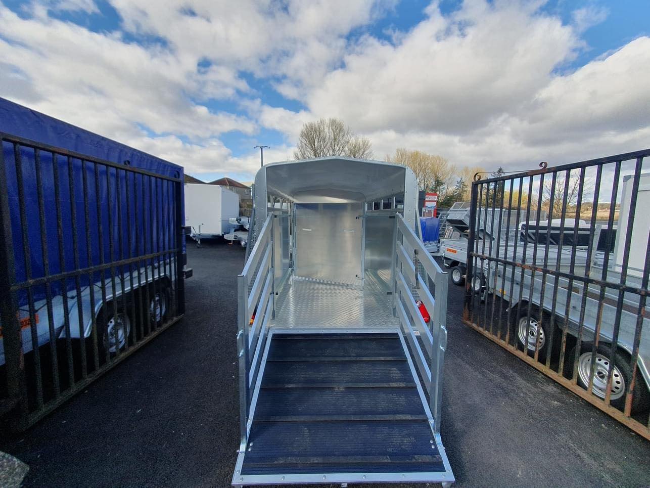 Brand New Niewiadow VT1326H Single Axle Livestock/ Sheep Trailer 1300KG Braked - Image 10