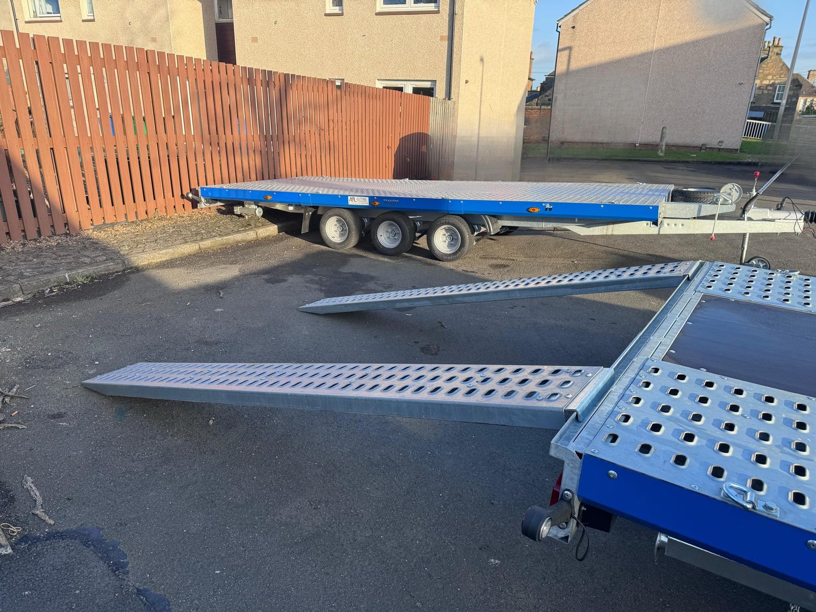 BRAND NEW 6M x 2.1M TRI AXLE MARS FLATBED CAR TRANSPORTER 3500KG - Image 9